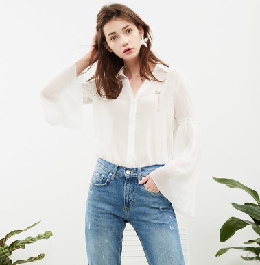 ONE MORE 女士喇叭袖上衣