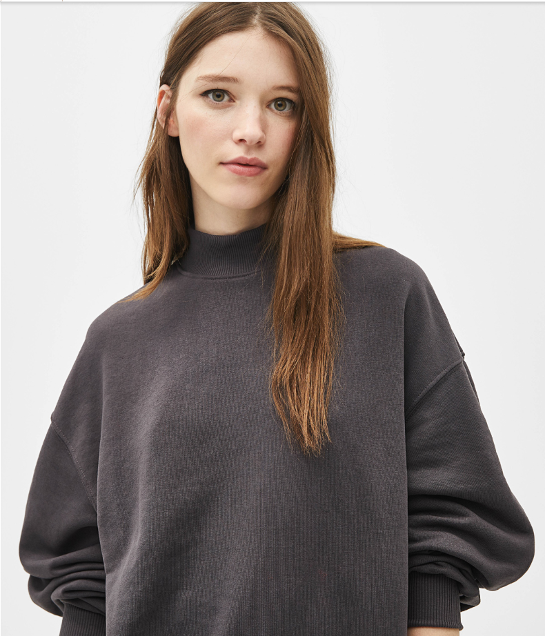 Bershka 巴适卡 01927111810 女士卫衣