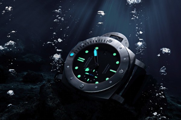 panerai 沛纳海 submersible 潜行系列 pam01305 男士