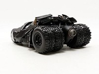 Jada Toys DC Comics 2008 黑暗骑士，蝙蝠车与蝙蝠侠人物模型，1:24比例的收藏型金属压铸车