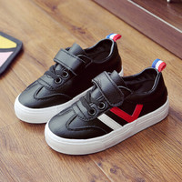 蜡笔小新 童鞋儿童运动鞋男女童跑步鞋小孩鞋子透气休闲鞋耐磨板鞋X-677 黑色 30
