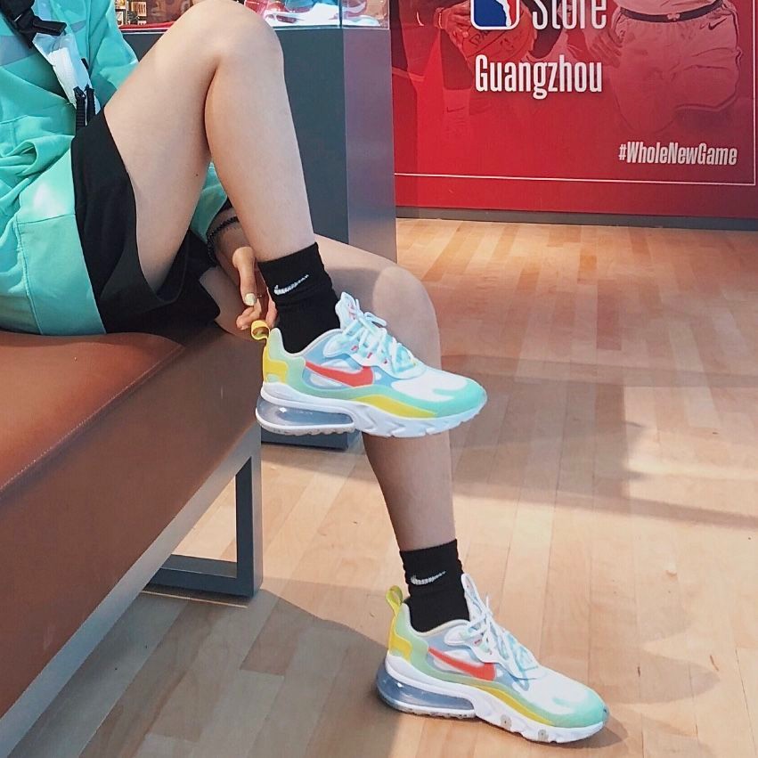 NIKE 耐克 Air Max 270 React DB5927 女款跑步鞋