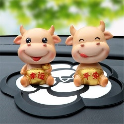 牛年吉祥物汽车摆件车载香薰香水摇头公仔牛高档车内饰品摆件用品