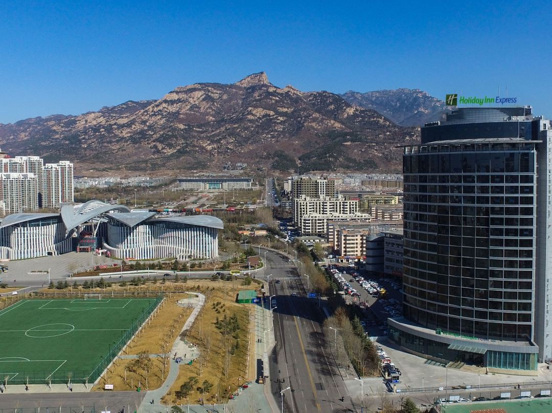 泰安中心智选假日酒店