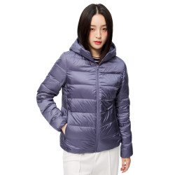 snowflying雪中飞女式轻薄款羽绒服新款时尚轻便春秋连帽保暖短款羽绒
