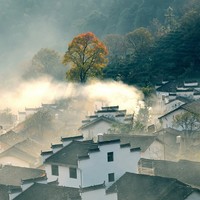 建在黄山脚下，抬头就是“天都峰”！黄山莲花山庄 豪华房2晚套餐（含双人正餐+双人温泉+欢迎水果等）