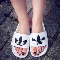 adidas 阿迪達斯 三葉草男女夏季 沙灘鞋 拖鞋 涼拖