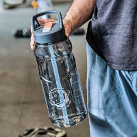 富光大容量运动健身水杯户外便携塑料杯带吸管男士夏天耐高温水壶 支架款橄榄绿2700ml