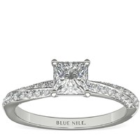補貼購：Blue Nile 0.80 克拉公主方形鉆石+雙排滾轉扭紋鉆石訂婚戒指