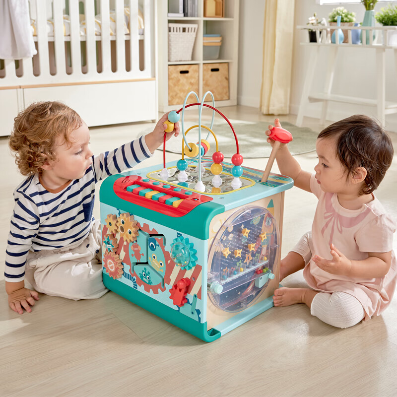 Hape多功能游戏盒 六面体百宝箱串珠配对早教儿童玩具 宝宝启蒙1-3岁 探索学习魔法盒 E1073