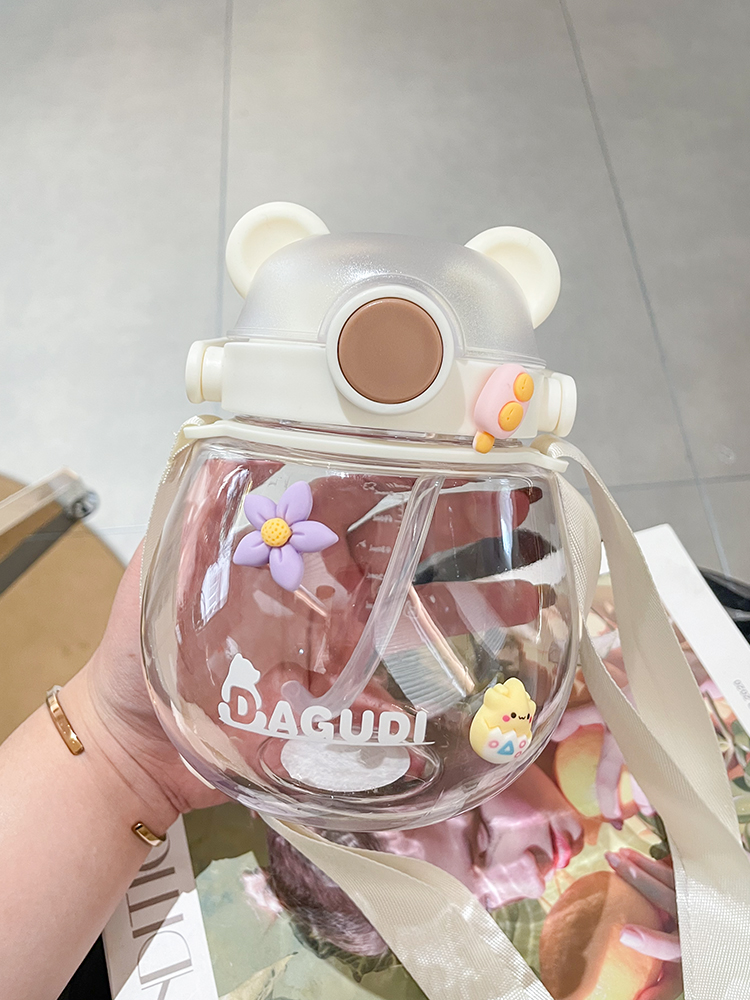 可爱小熊水杯女夏季网红高颜值大容量塑料杯子带吸管学生便携水壶