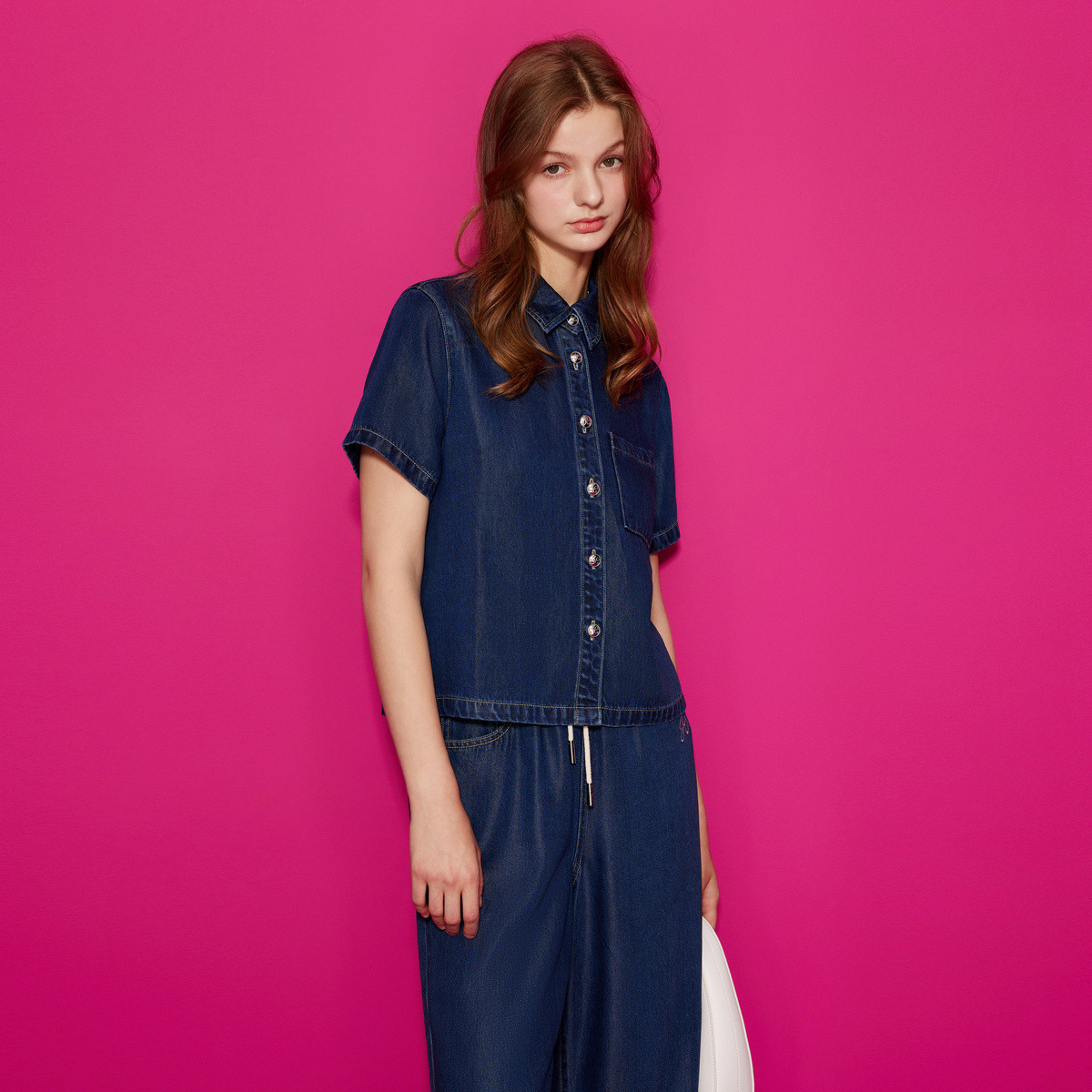 Juicy Couture橘滋弥漫半夏logo扣女式牛仔衬衫