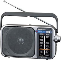 Panasonic 松下 電器 便攜式 AM / FM 收音機，電池供電模擬收音機，交流供電，銀色 (RF-2400D)