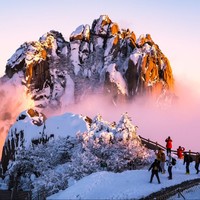 爆款歸來！看云海日出，包含雙人黃山門票！黃山山頂5店指定房型1晚通兌