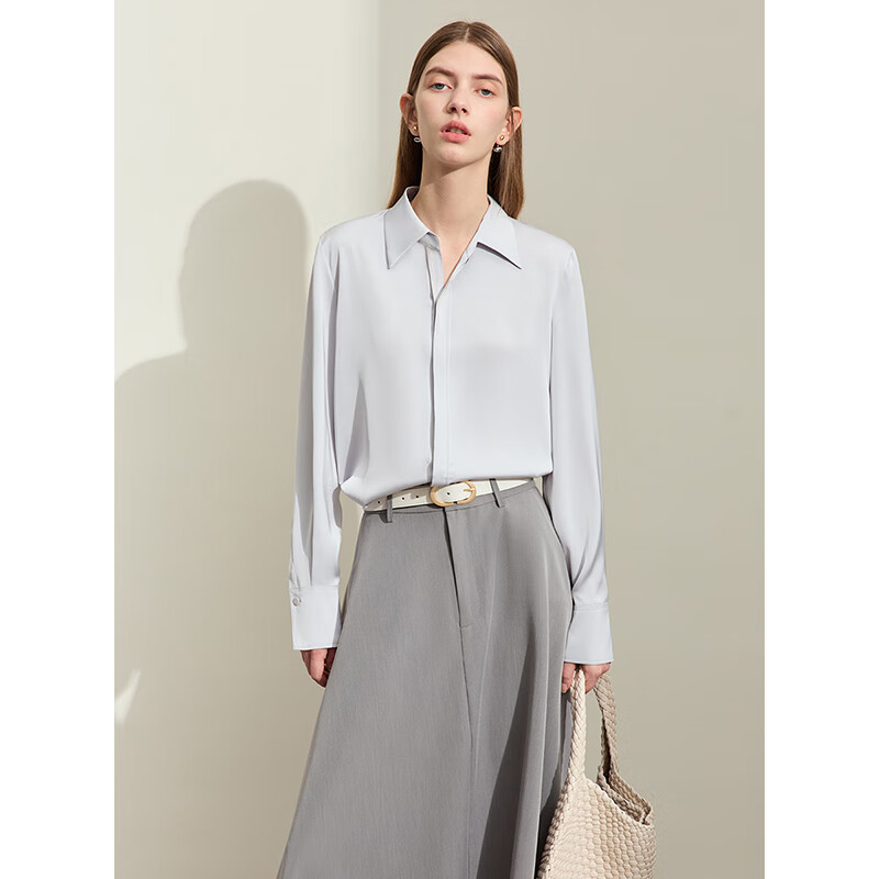 AMII2024春极简纯色仿醋酸缎面无弹直筒长袖通勤衬衫女 穹灰 155/80A/S