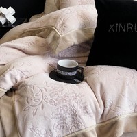 IVYKKI 艾维 保暖牛奶绒四件套高级感肌理纹加厚被套床单防静电床上用品家用