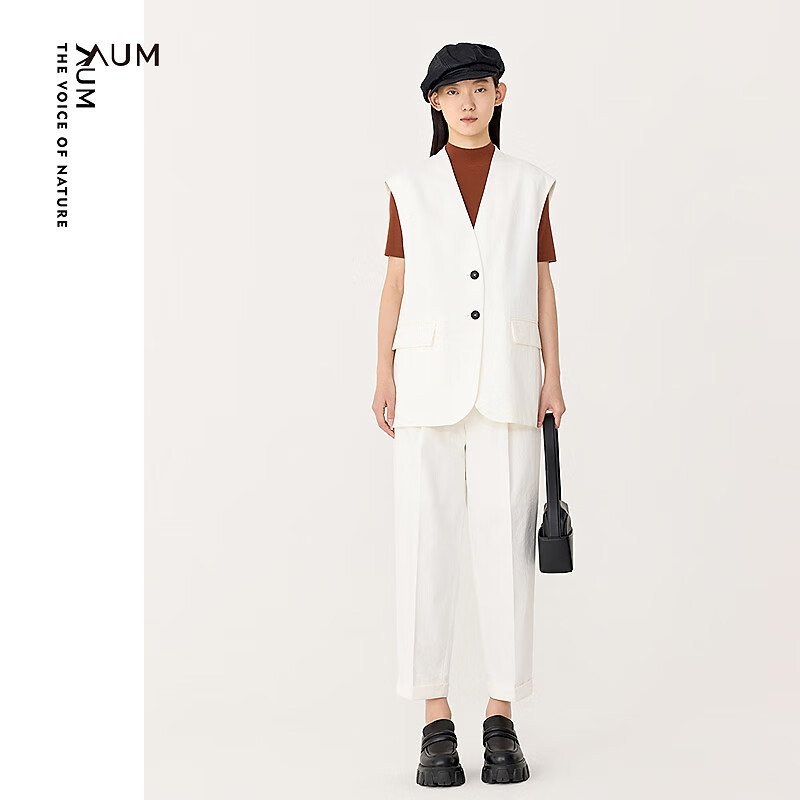 v领马甲 661cb77e978dc5052.jpg