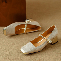 BELAMINIGA 中国风法式手工轻奢压花丝绸中跟鞋女拼色方头一字带粗跟单鞋 米白色 40