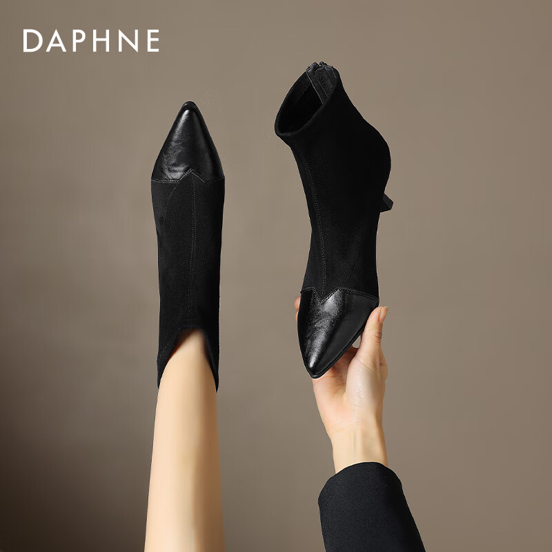 达芙妮（DAPHNE）春季显瘦细跟弹力瘦瘦靴绒面拼接高跟尖头酒杯跟短靴女 黑色单里 36