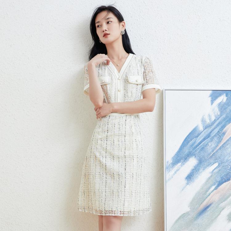 小香风V领连衣裙女2024年夏季设计感法式蕾丝裙子