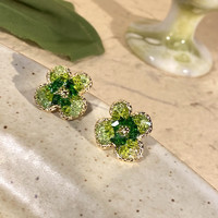 Trendolla 春色撩人綠色水晶花朵耳釘女輕奢感耳環小眾設計氣質耳飾