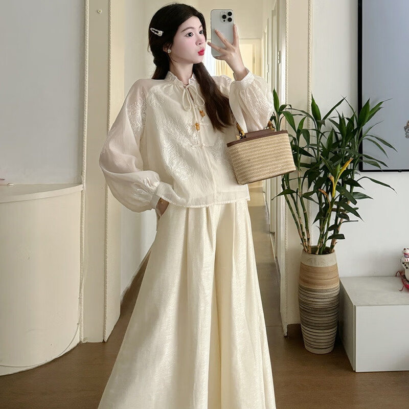 乌拓新中式春大码套装2024款国风刺绣时尚显瘦夏两件套宽松装 杏色上衣 M