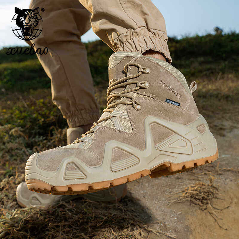 雪豹男款女款沙漠靴登山徒步耐磨鞋时尚马丁靴男靴子户外防水作战靴 沙漠色 44