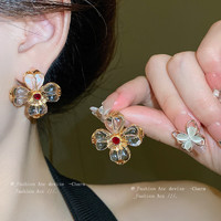 Trendolla 銀針中古鑲鉆花朵耳環法式復古氣質耳釘時尚感百搭耳飾女