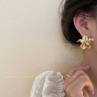 MOEFI 茉妃 925銀針不規則花朵耳釘韓國新款花朵金屬簡約法式復古冷淡風耳飾 不規則花朵耳釘