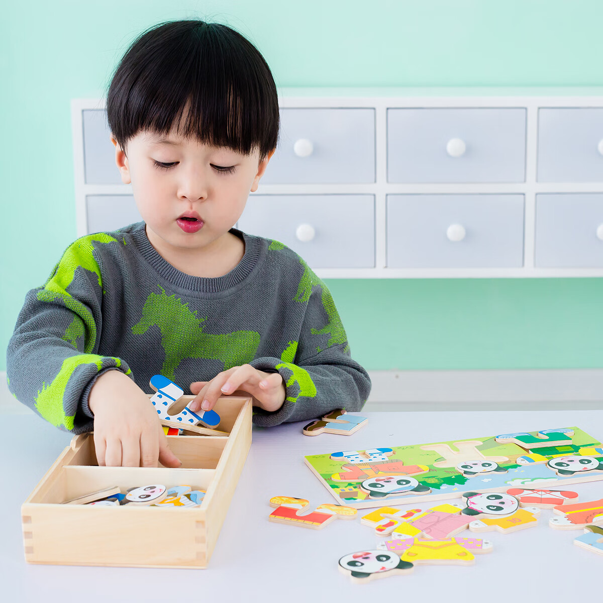 木马智慧婴幼儿童小熊穿衣拼图拼板组合积木桌游亲子互动表情魔仿玩具