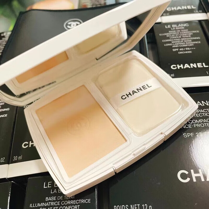香奈儿（Chanel） 光采透白粉饼遮瑕定妆提亮肤双面粉扑SPF25\PA+++520 BD01#瓷白色（）