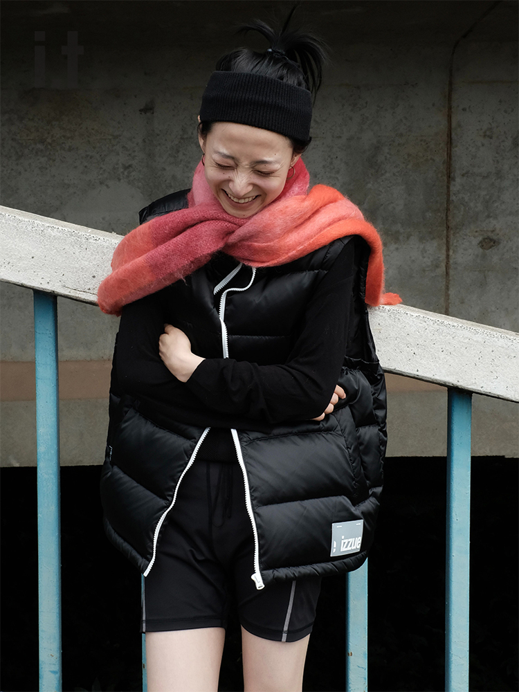 it izzue款羽绒马甲休闲秋季简约日常拉链羽绒背心7604F