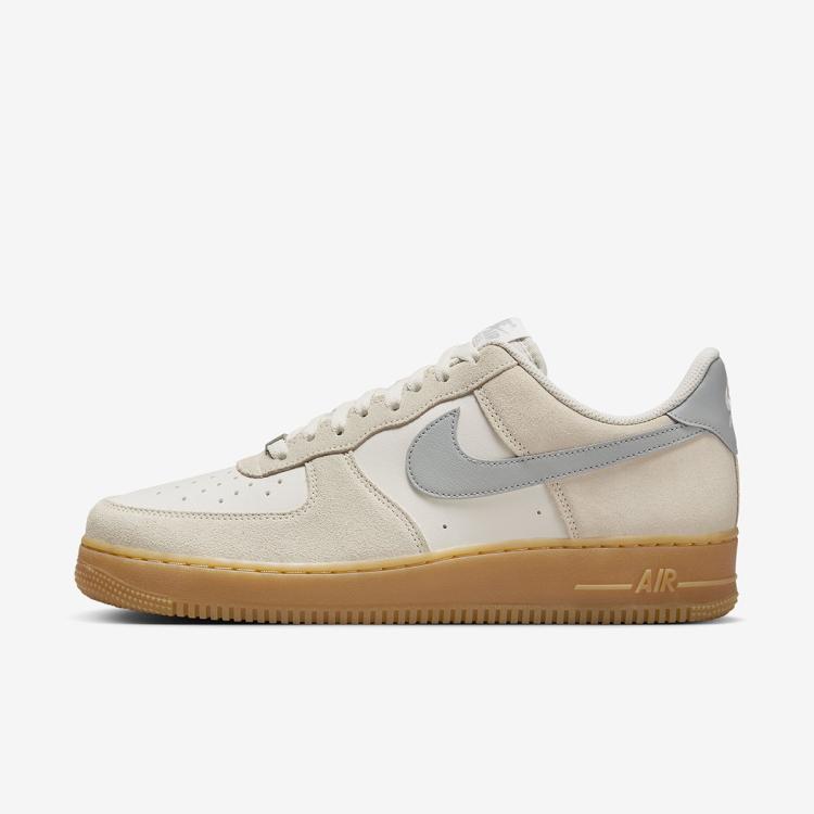 AIR FORCE 1 '07 LV8男运动休闲鞋