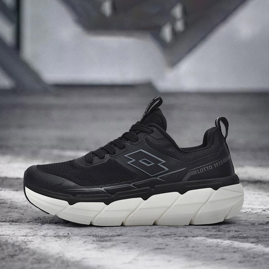 乐途缓震耐磨碳板厚底跑鞋