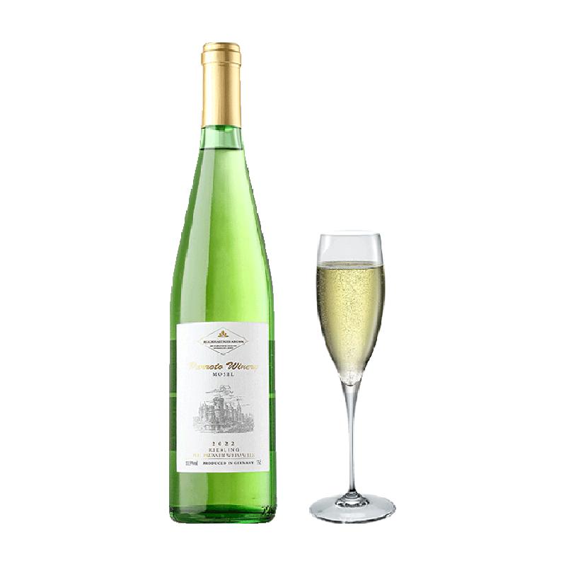 德国雷司令白葡萄酒微醺半甜甜白葡萄酒配香槟酒杯原酒