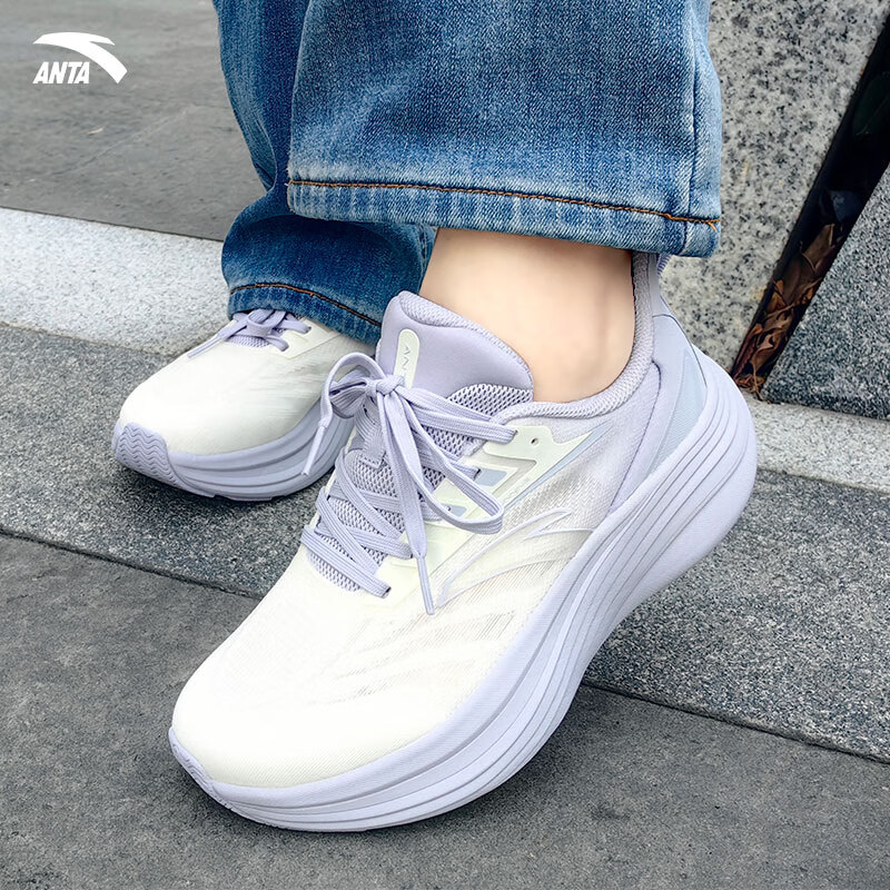 安踏毒刺6代丨缓震回弹专业跑步鞋女防滑耐磨春夏新款运动鞋女子跑鞋