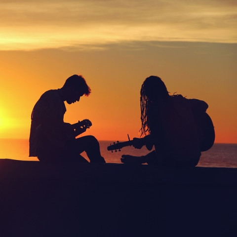 免费得:草根吉他 初级入门 视频教程 免费_腾讯