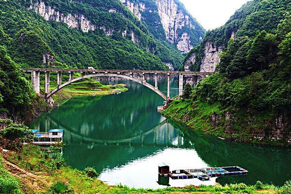 特价机票、旅游尾单：上海-恩施5-6天往返含税机票 另有机票+酒店住宿可选