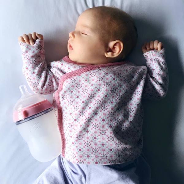 新手宝妈必备,轻松解决宝宝腹胀吐奶   奶嘴透气