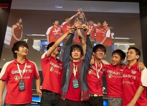 从“类DOTA”到“MOBA”，英雄联盟的6年蜕变