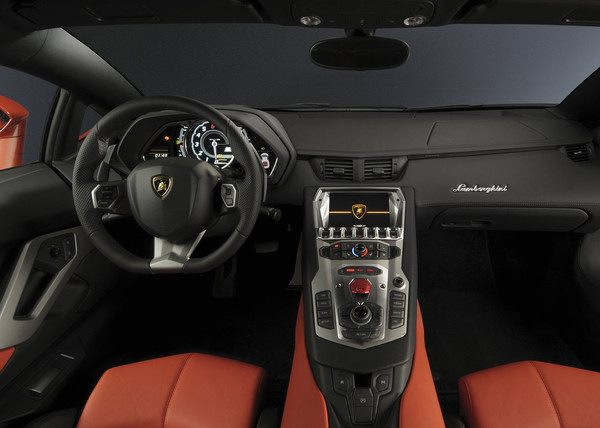 Lamborghini 兰博基尼 Aventador Lp 700-4