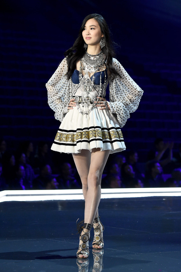 专题维密中国首秀不只有摔跤