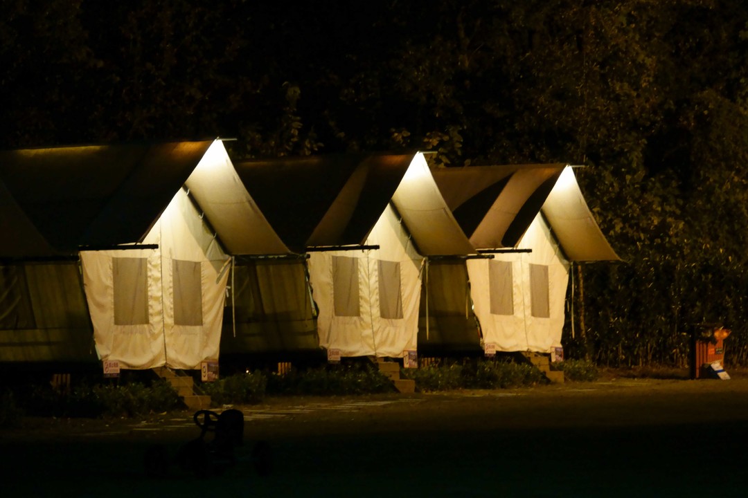 年末之月黑风高夜，小小值将一票值友拖去杭州荒郊的帐篷……