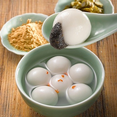年货大家选 啤酒、茶干、汤圆、肉燕