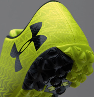 UNDER ARMOUR 安德玛 Clutchfit Force 3.0 TF 男款碎钉足球鞋