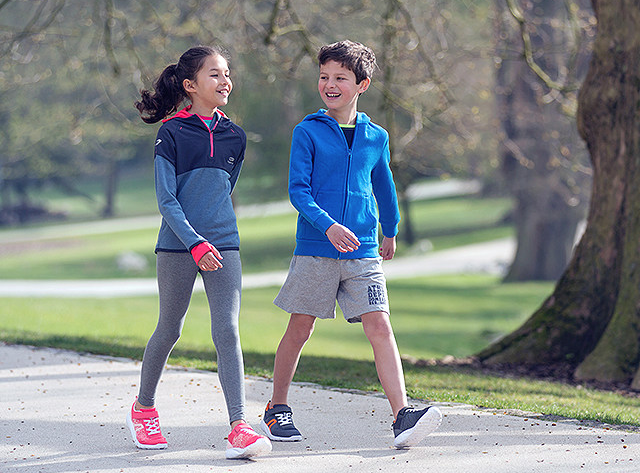 憋了一冬天该带宝宝跑跑了 儿童轻便运动鞋口碑推荐榜