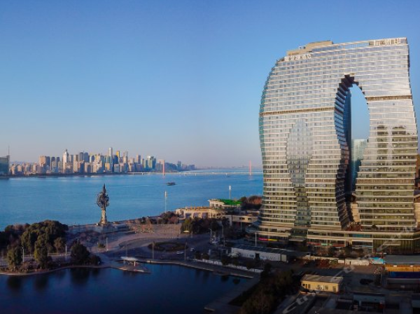 节日不涨价180江景无边泳池钱塘江畔杭州景澜云台印象酒店1晚下午茶