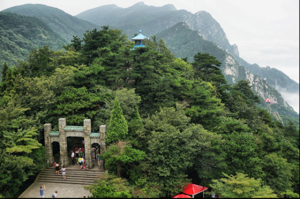 周边游:江西南昌-庐山3天深度跟团游 698元\/人