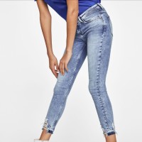 22点开始:ZARA 06164078406 女士牛仔裤