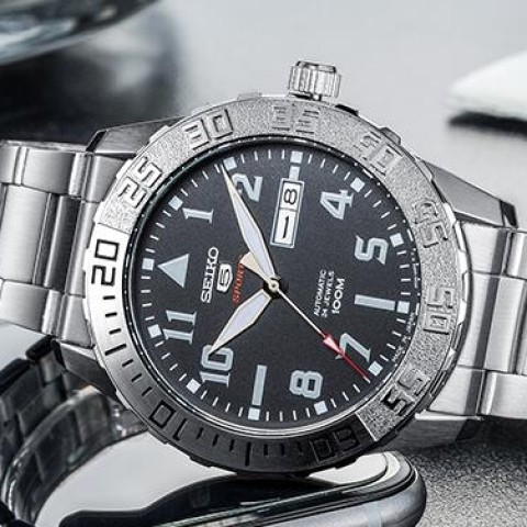 SEIKO SRP755J1 Seiko5 Sports